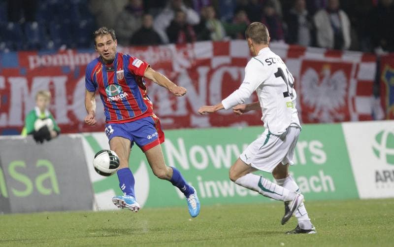 Football. Bytom Ekstraklasa. Polonia Bytom - Slask Wroclaw. 22.10.2010