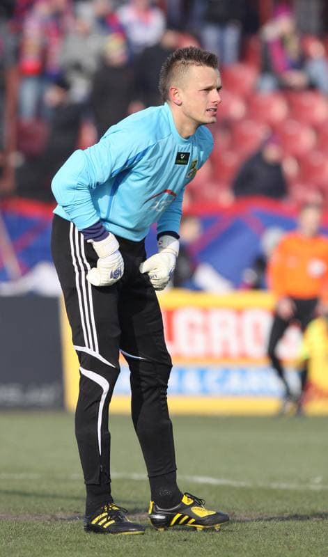 Football. Ekstraklasa. Polonia Bytom - GKS Belchatow. 26.02.2011