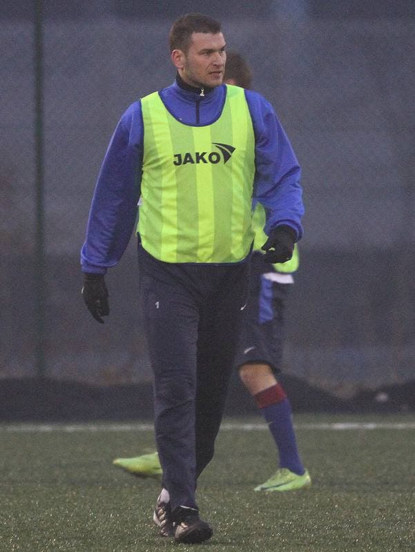 Football. Sparing. Gornik II Zabrze - Gwarek Ornontowice. 18.02.2011