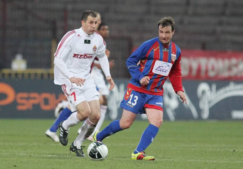 Football. Ekstraklasa. Polonia Bytom - Wisla Krakow. 20.03.2011