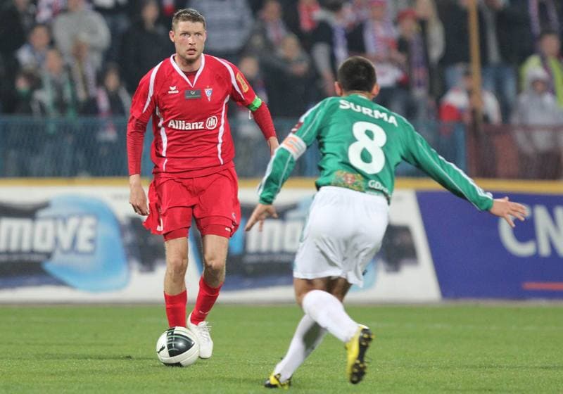 Football. T-Mobile Ekstraklasa. Gornik Zabrze - Lechia Gdansk. 10.03.2012
