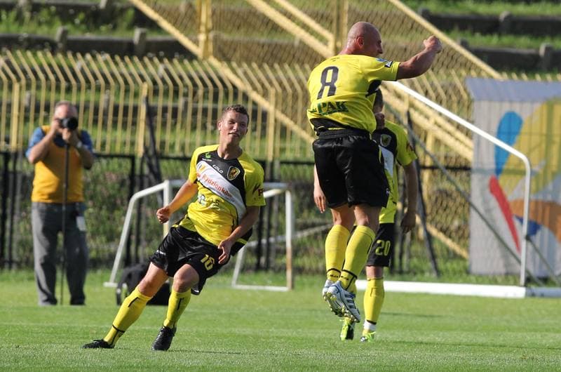 Football. Bytom I liga. Ruch Radzionkow - GKS Katowice. 19.09.2010