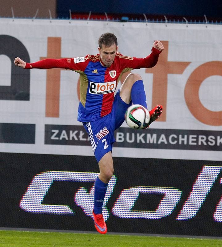 Football. PKO BP Ekstraklasa. Piast Gliwice - Ruch Chorzow. 27.11.2015