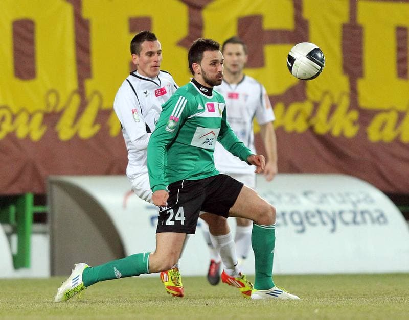 Football. Belchatow Ekstraklasa. GKS Belchatow - Gornik Zabrze. 08.04.2011