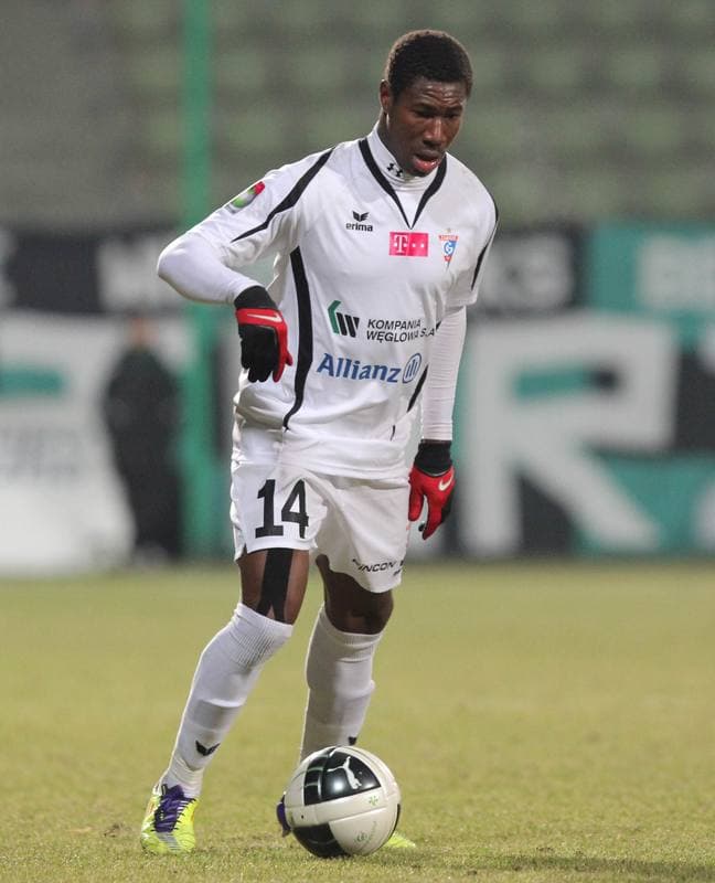 Football. Belchatow Ekstraklasa. GKS Belchatow - Gornik Zabrze. 08.04.2011