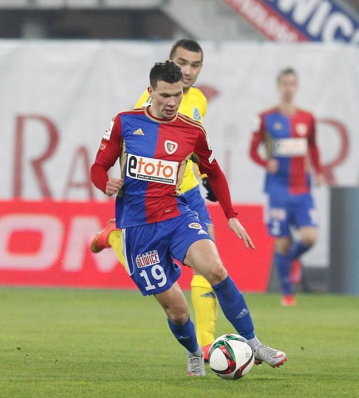 Football. PKO BP Ekstraklasa. Piast Gliwice - Ruch Chorzow. 27.11.2015