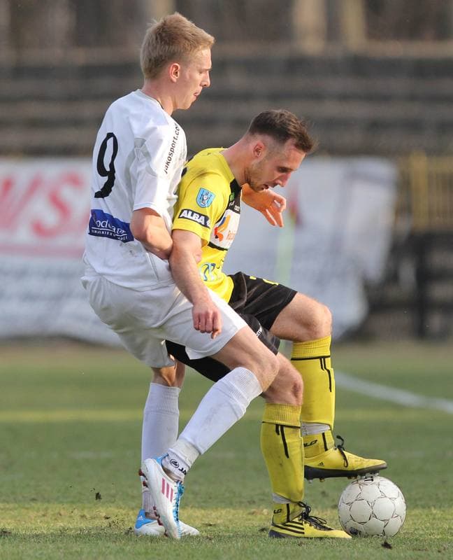 Football. Bytom I liga. Ruch Radzionkow - Zawisza Bydgoszcz. 24.03.2012