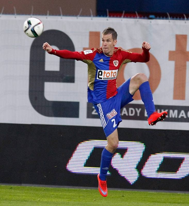 Football. PKO BP Ekstraklasa. Piast Gliwice - Ruch Chorzow. 27.11.2015
