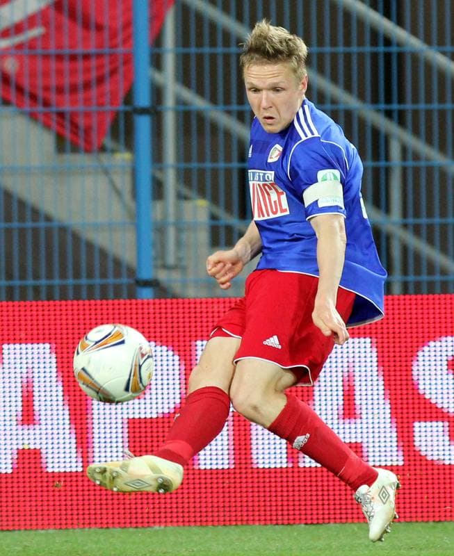 Football. I liga. Piast Gliwice - Sandecja Nowy Sacz. 04.04.2012