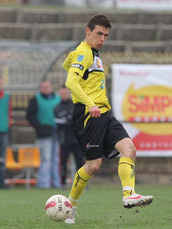 Football. Bytom I liga. Ruch Radzionkow - Arka Gdynia. 07.04.2012