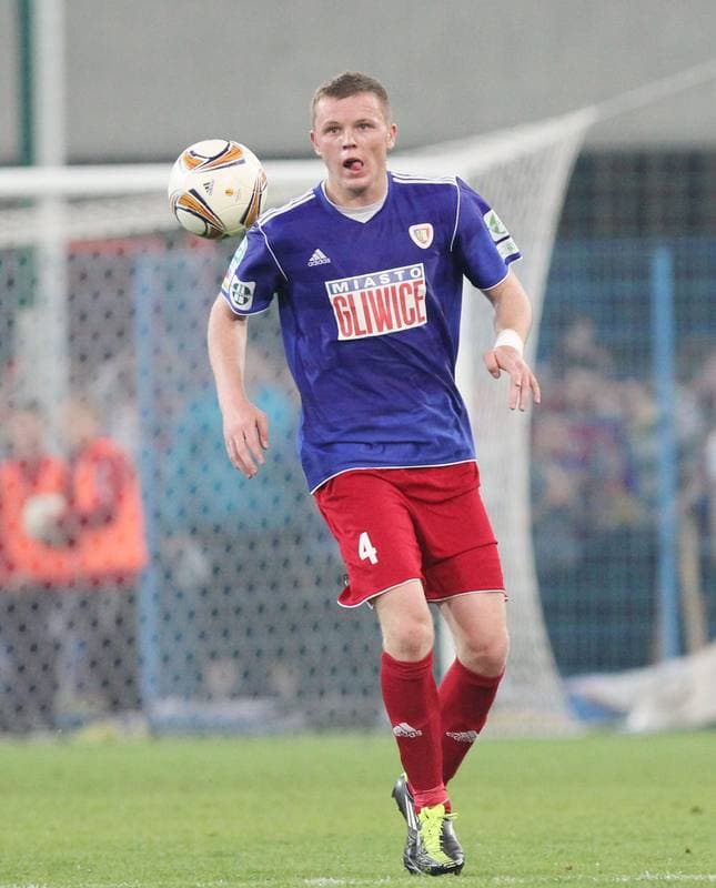 Football. I liga. Piast Gliwice - Ruch Radzionkow. 27.04.2012