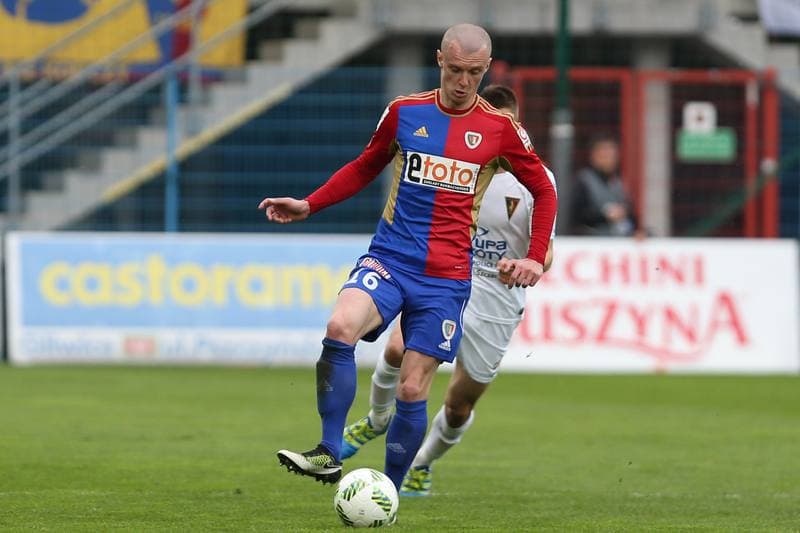 Football. Ekstraklasa. Piast Gliwice - Pogon Szczecin. 01.05.2016
