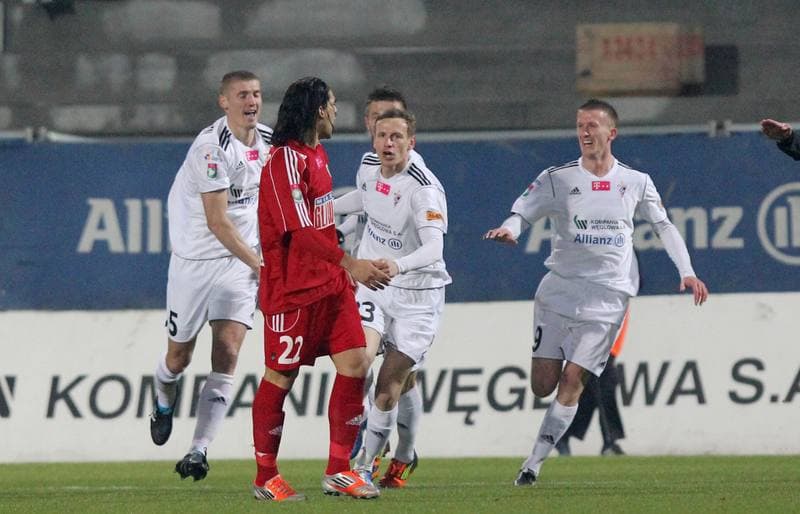 Football. T-Mobile Ekstraklasa. Gornik Zabrze - Piast Gliwice. 25.02.2013