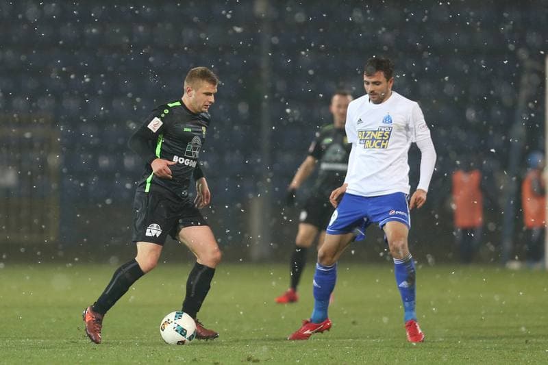 Football. II Liga. Ruch Chorzow - Gornik Leczna. 01.12.2018