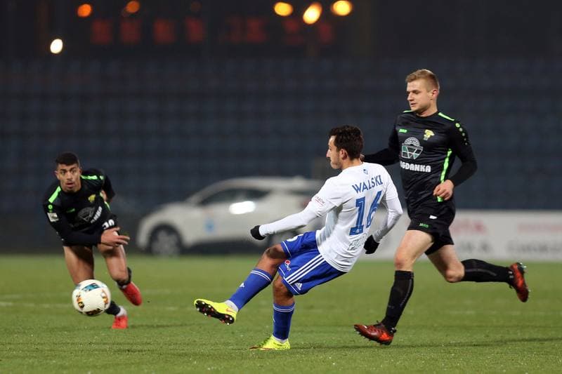 Football. II Liga. Ruch Chorzow - Gornik Leczna. 01.12.2018