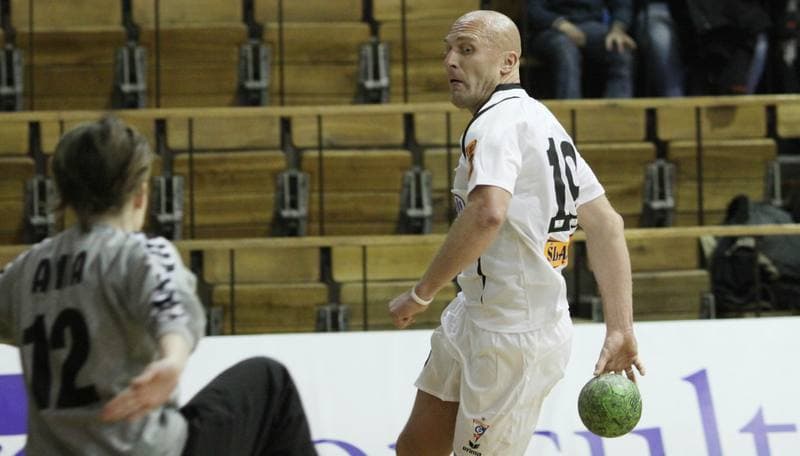 Handball. Charytatywny Mecz. NMC Powen Zabrze - Gornik Zabrze. 16.01.2011