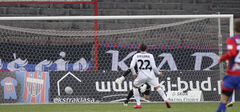 Football. Bytom Ekstraklasa. Polonia Bytom - Arka Gdynia. 13.11.2010