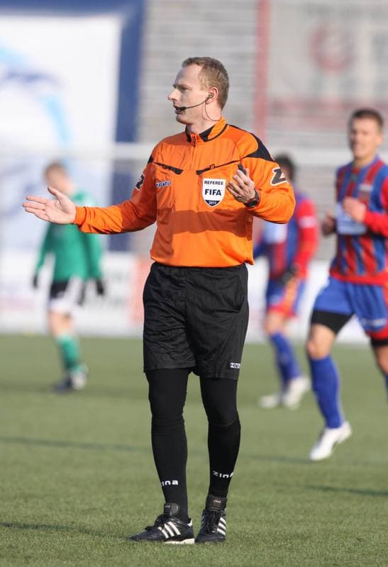 Football. Ekstraklasa. Polonia Bytom - GKS Belchatow. 26.02.2011