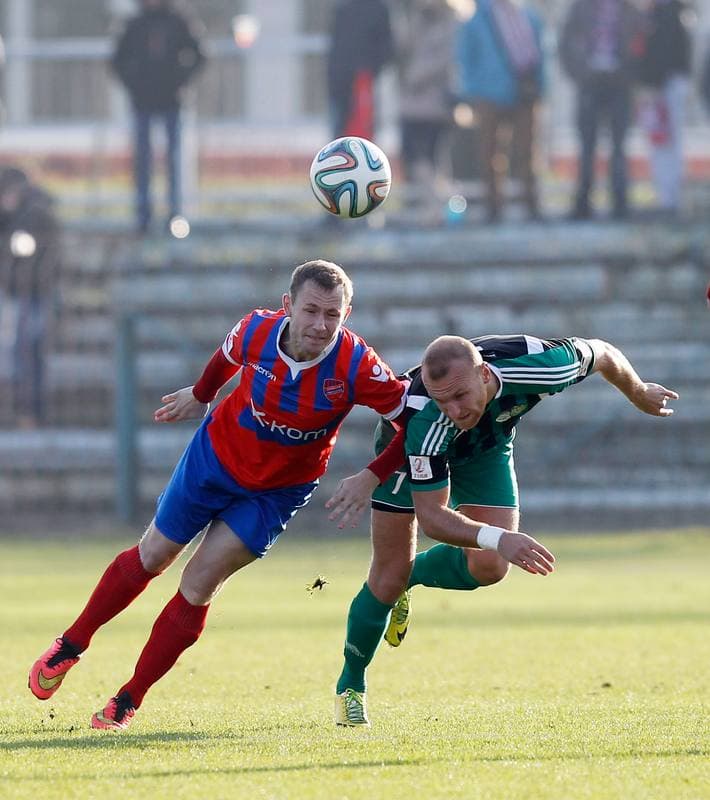 Football. II Liga. Rakow Czestochowa - Energetyk ROW Rybnik. 23.11.2014