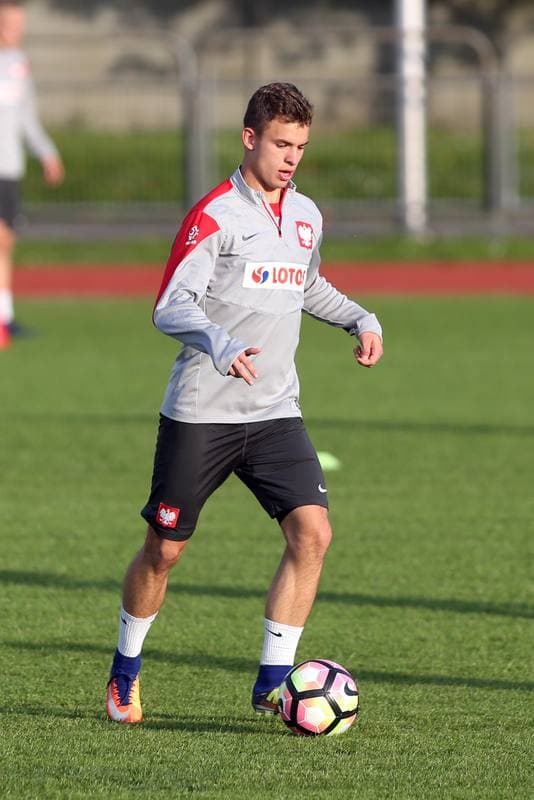 Football. Poland U19. Training. 02.10.2017
