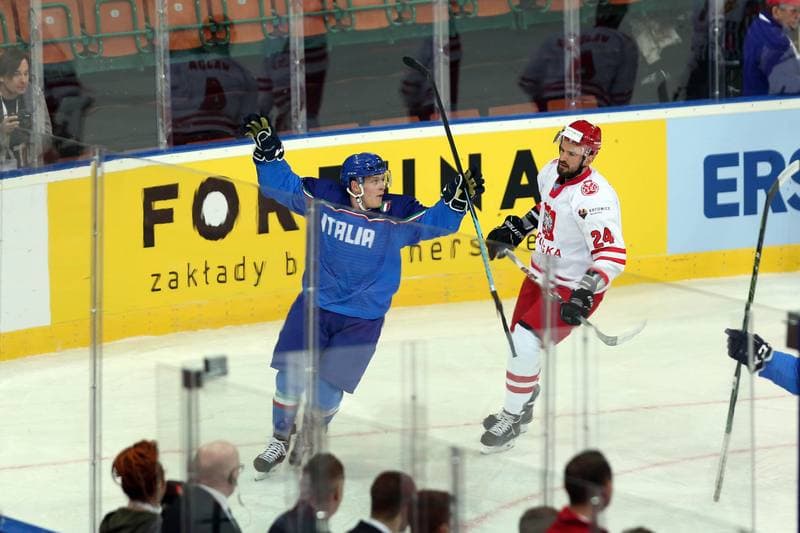 Ice Hockey. World Championship Division 1A. Italy - Poland. 23.04.2016