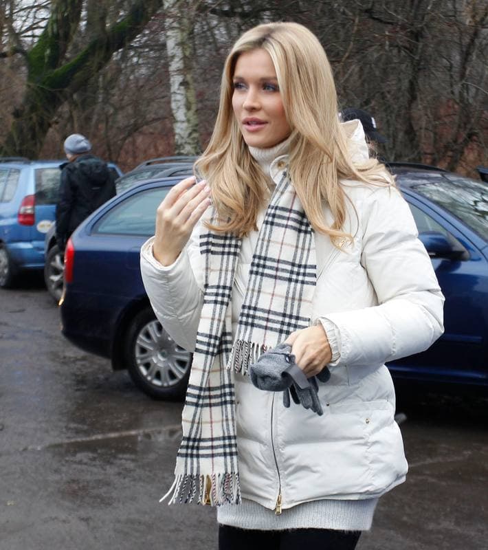 Joanna Krupa. Animal Shelter. Visit. 30.11.2013