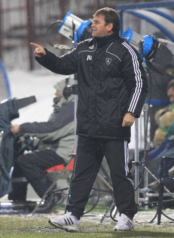 Football. Ekstraklasa. Polonia Bytom - Legia Warsaw. 26.11.2010