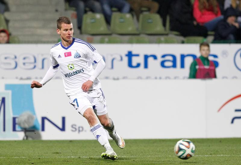 Football. T-Mobile Ekstraklasa. GKS Belchatow - Ruch Chorzow. 16.03.2015