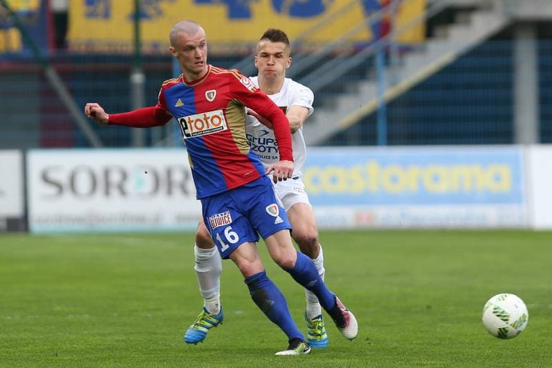Football. Ekstraklasa. Piast Gliwice - Pogon Szczecin. 01.05.2016