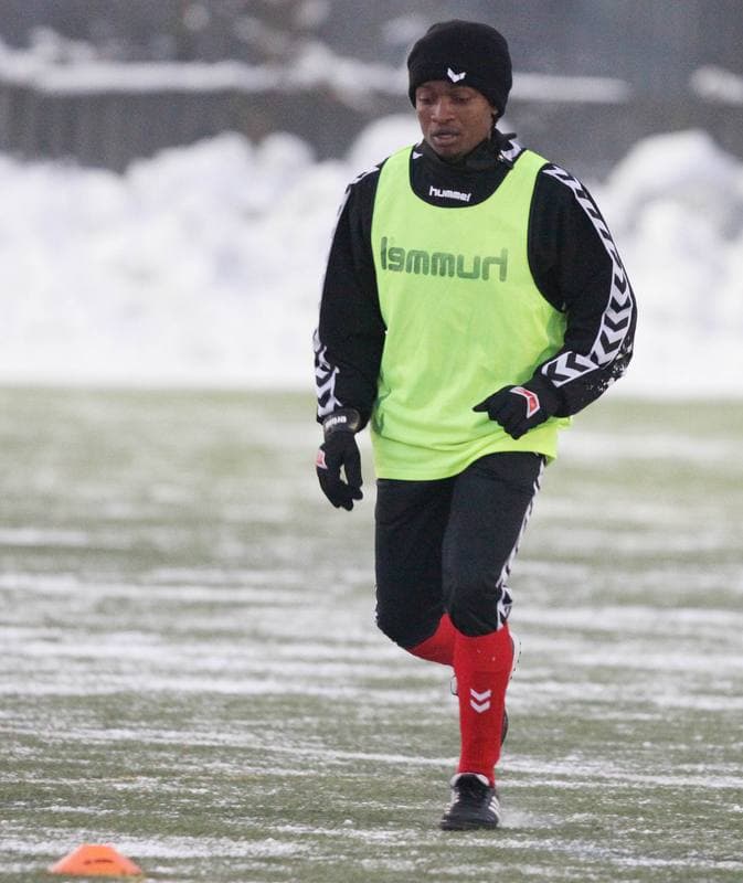 Football. Polonia Bytom. Training. 05.01.2011