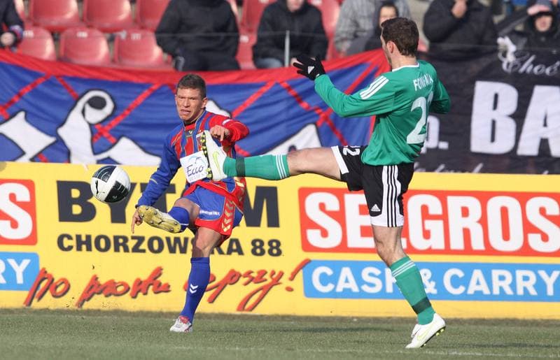 Football. Ekstraklasa. Polonia Bytom - GKS Belchatow. 26.02.2011