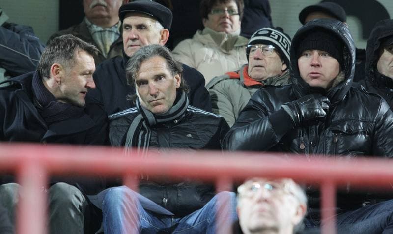 Football. Belchatow Ekstraklasa. GKS Belchatow - Gornik Zabrze. 08.04.2011
