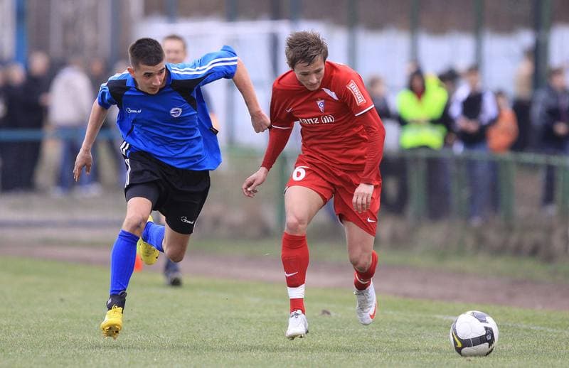 Football. Sparing. Wawel Wirek - Gornik Zabrze. 27.03.2010
