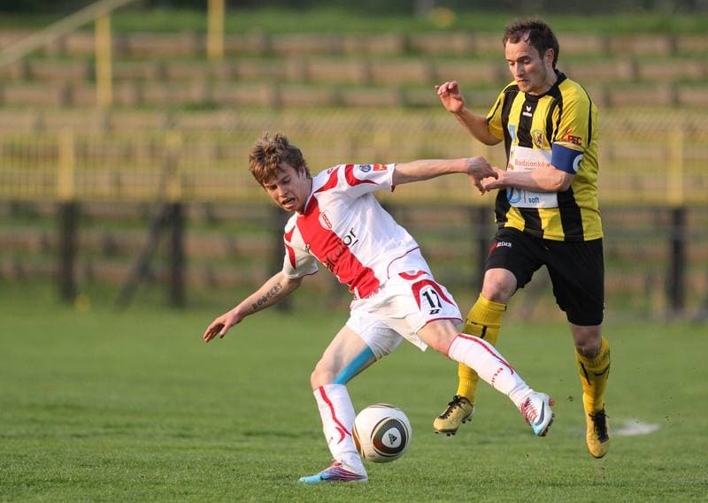 Football. Bytom I liga. Ruch Radzionkow - LKS Lodz. 29.04.2011