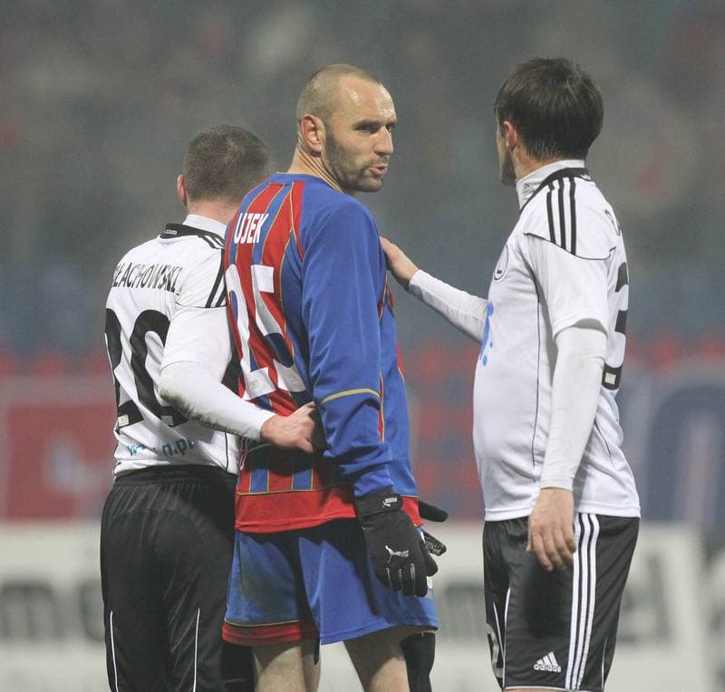Football. Ekstraklasa. Polonia Bytom - Legia Warsaw. 26.11.2010