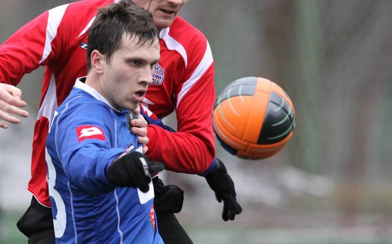 Football. Sparing. Ruch Chorzow - Dolcan Zabki. 05.02.2011