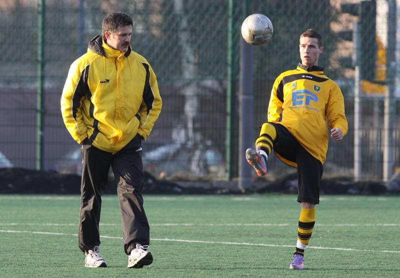 Football. Sparing. GKS Katowice - Hutnik Krakow. 09.02.2011