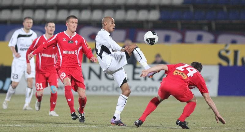Football. PKO BP Ekstraklasa. Gornik Zabrze - Arka Gdynia. 11.03.2011