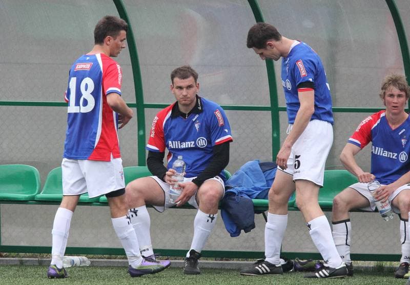 Football. Puchar Polski. Gornik II Zabrze - Gazobudowa Zabrze. 06.04.2011