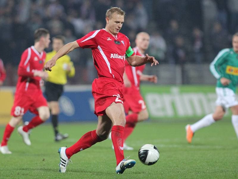 Football. T-Mobile Ekstraklasa. Gornik Zabrze - Lechia Gdansk. 10.03.2012