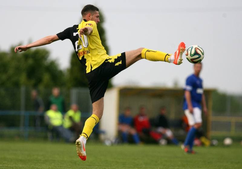 Football. IV Liga Slaska Gr I. Przyszlosc Ciochowice - Ruch Radzionkow. 12.05.2015