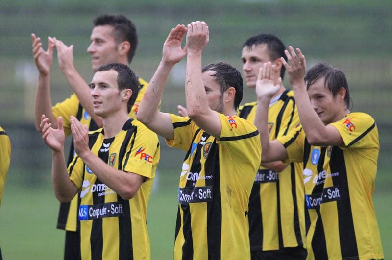 Football. I liga. Ruch Radzionkow - Termalica Bruk-Bet Nieciecza. 04.09.2010