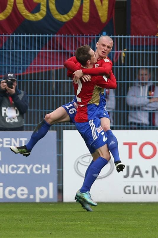 Football. Ekstraklasa. Piast Gliwice - Pogon Szczecin. 01.05.2016