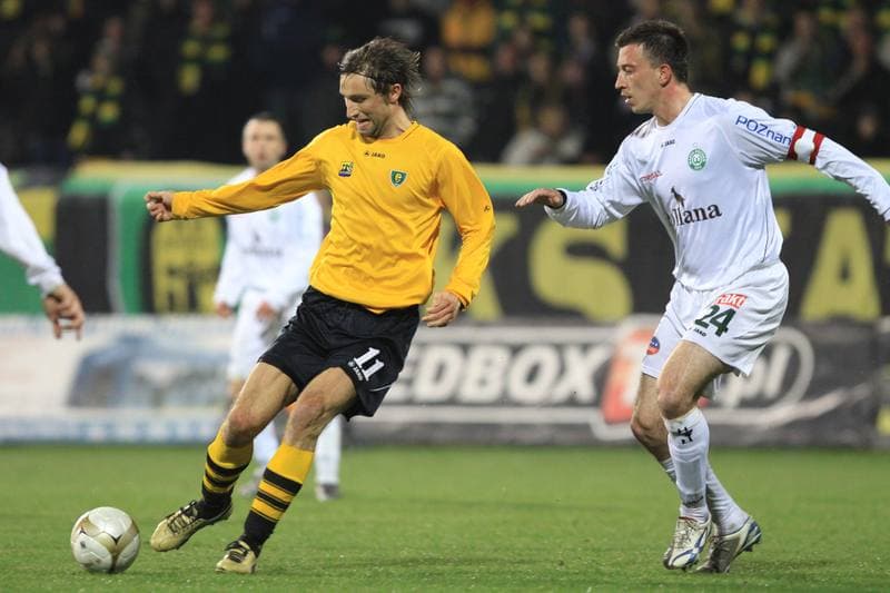 Football. I liga. GKS Katowice - Warta Poznan. 02.04.2010