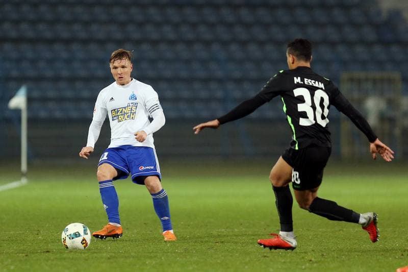 Football. II Liga. Ruch Chorzow - Gornik Leczna. 01.12.2018
