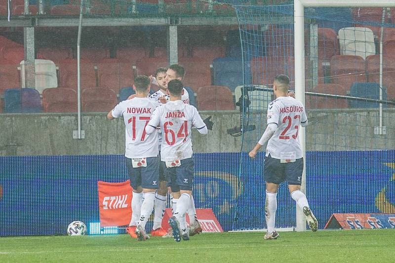 Football. PKO BP Ekstraklasa. Gornik Zabrze - Pogon Szczecin. 27.11.2020