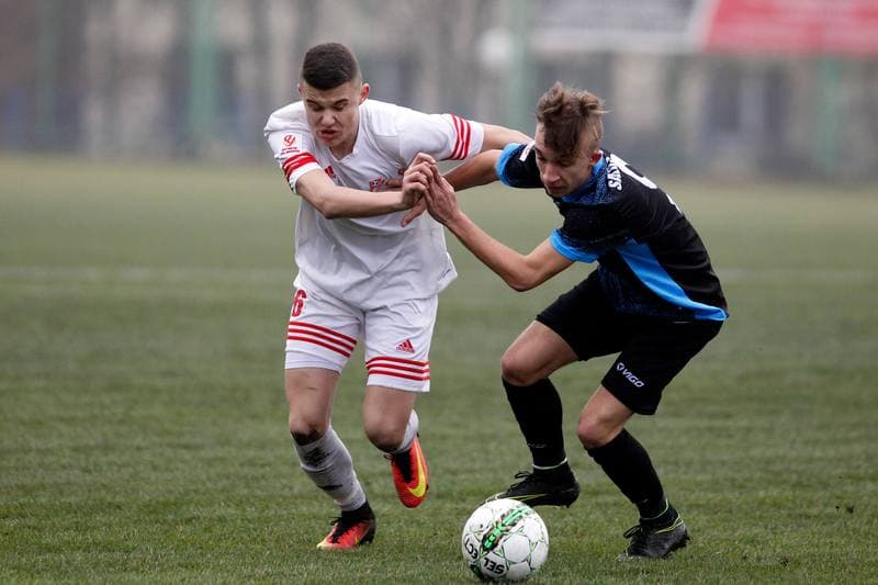 Football. Centralna Liga Juniorow. Gwarek Zabrze - Salos Szczecin. 26.11.2016