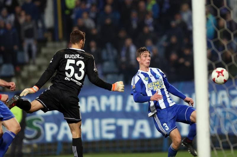 Football. Nice I Liga. Ruch Chorzow - Wigry Suwalki. 22.11.2017