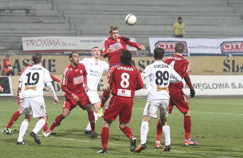 Football. T-Mobile Ekstraklasa. Gornik Zabrze - Piast Gliwice. 25.02.2013