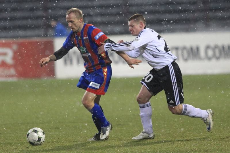 Football. Ekstraklasa. Polonia Bytom - Legia Warsaw. 13.03.2010